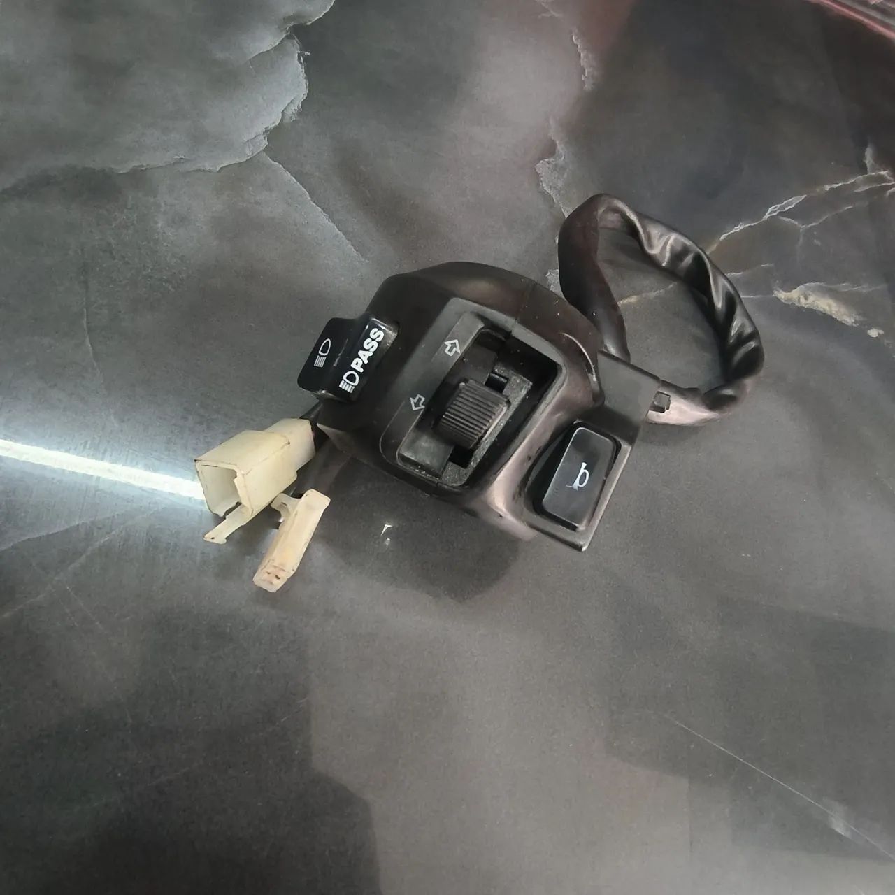 Punho interruptor do pisca seta e buzina Yamaha Lander  Fazer Fz25 250 original <br> - Foto 4