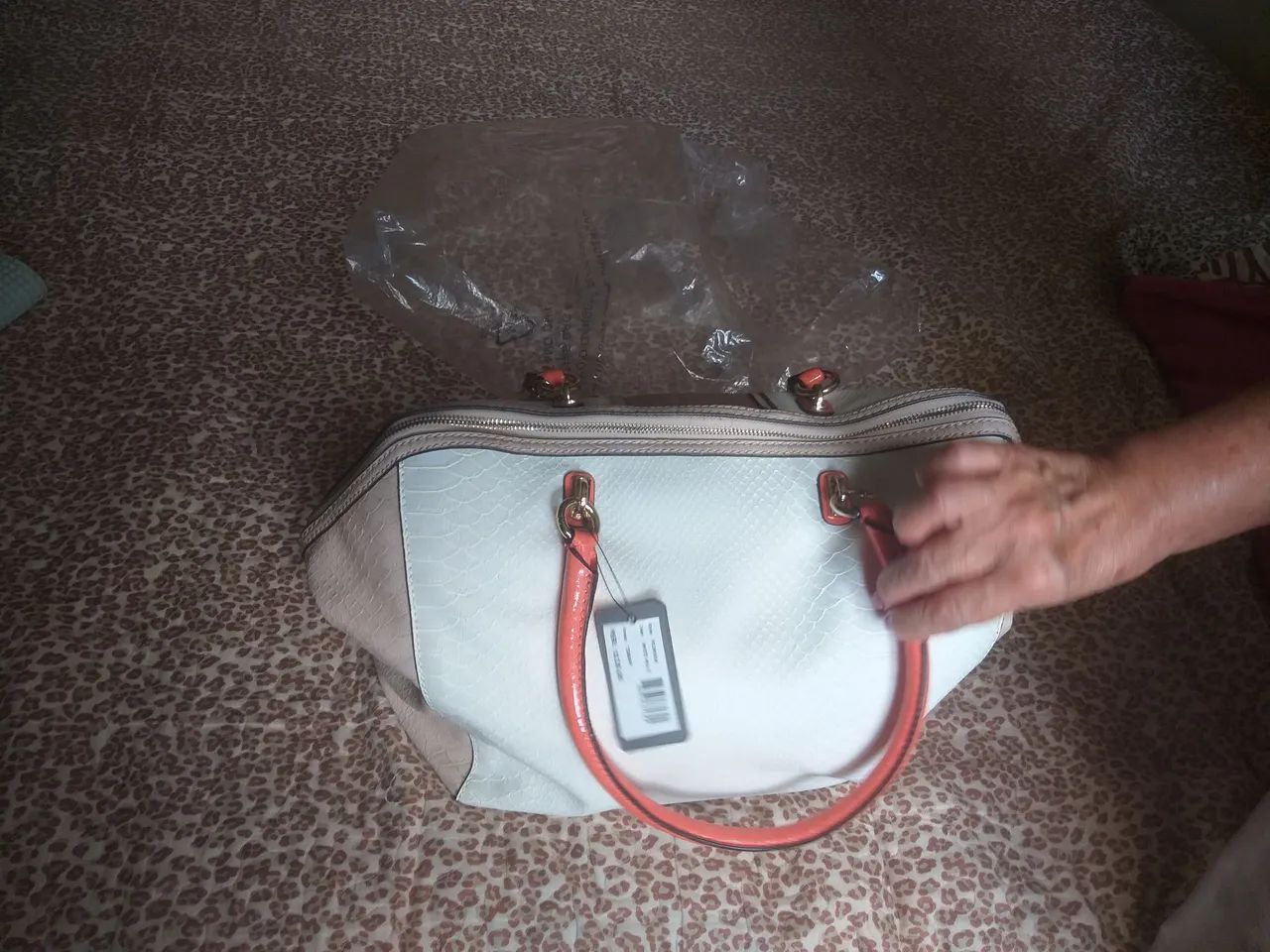 Bolsa de Ombro Guess - Foto 3