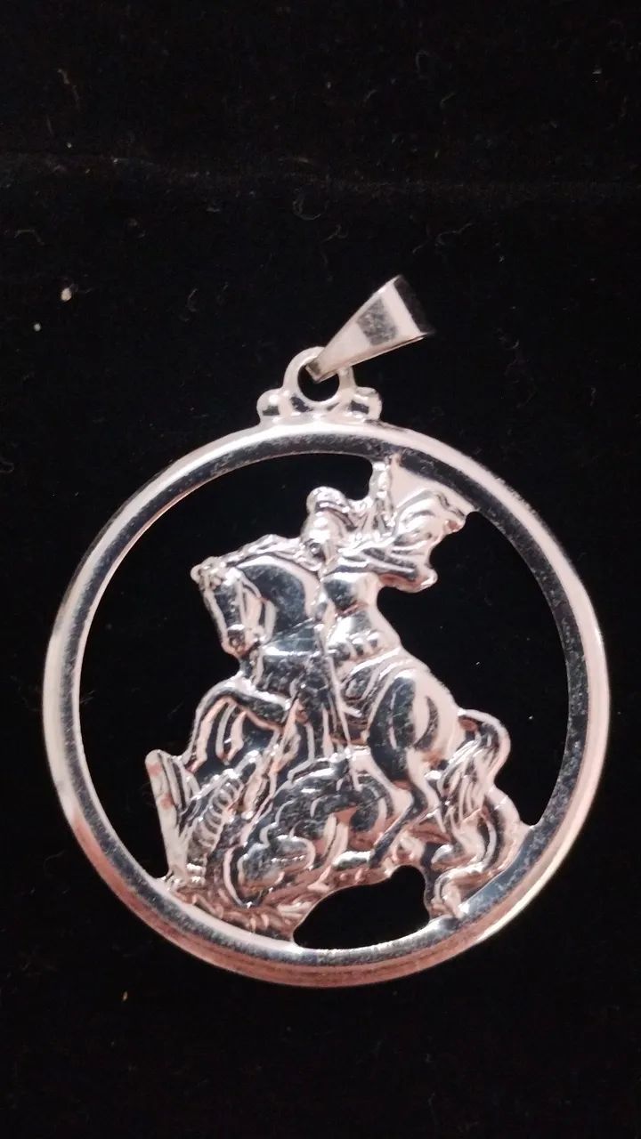 Pingente de São Jorge em prata legítima 925
