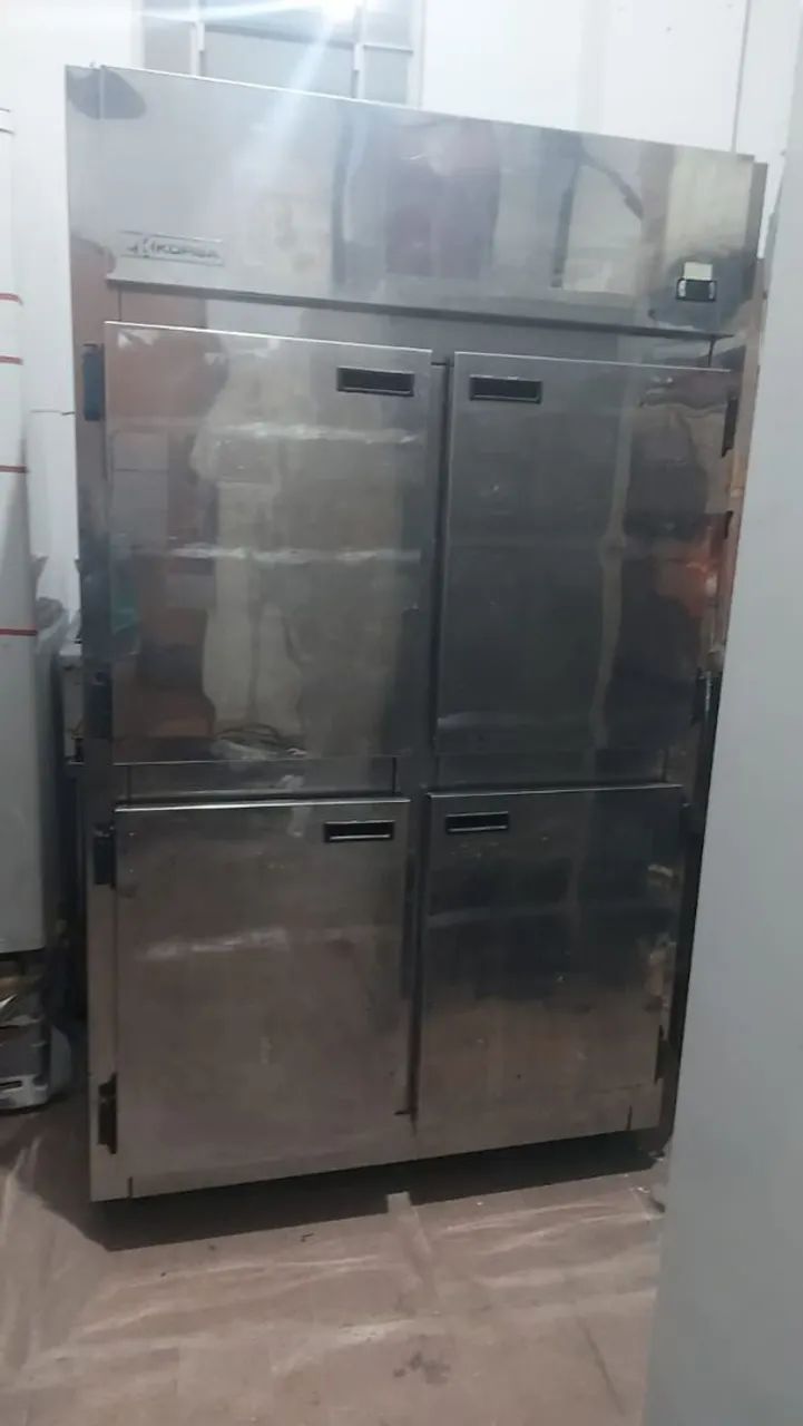 Geladeira/Freezer Comercial Inox