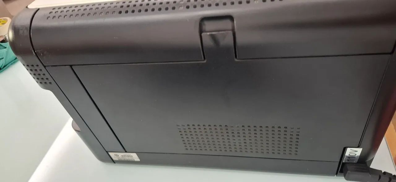 Impressora hp laserjet CP1525nw color usada - Foto 4