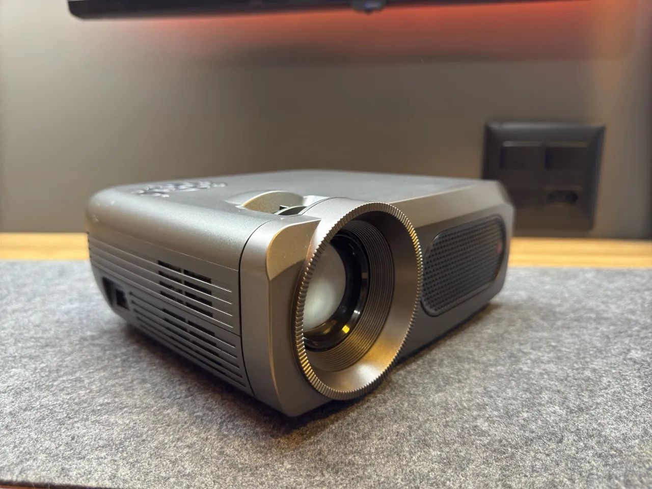 Projetor LED - 4K - 80W