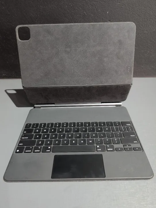 Apple Magic Keyboard compacto + Magic Mouse 2 - Periféricos e