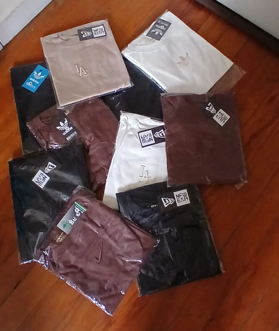 Vende-se lindas camisas masculina. 