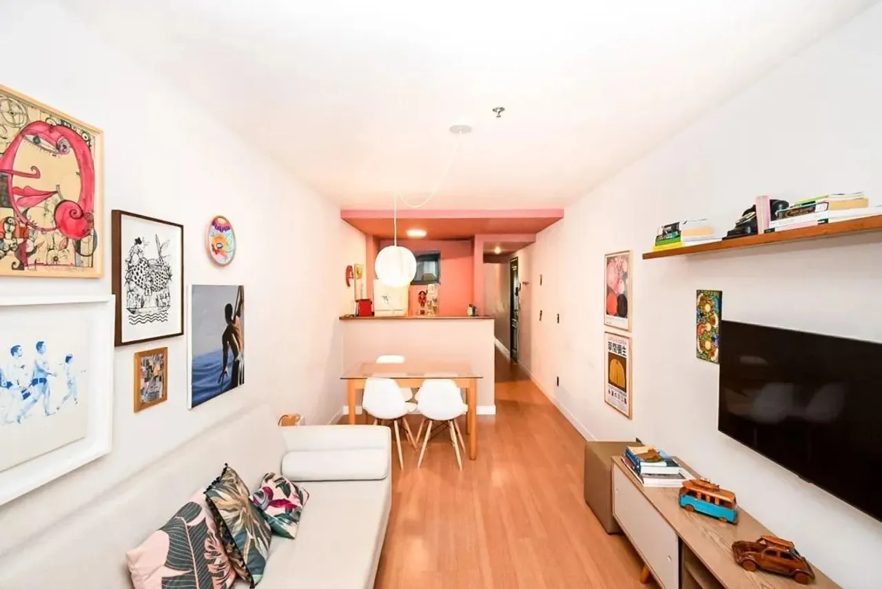 Flat com 2 varandas, piscina e vaga - Investimento