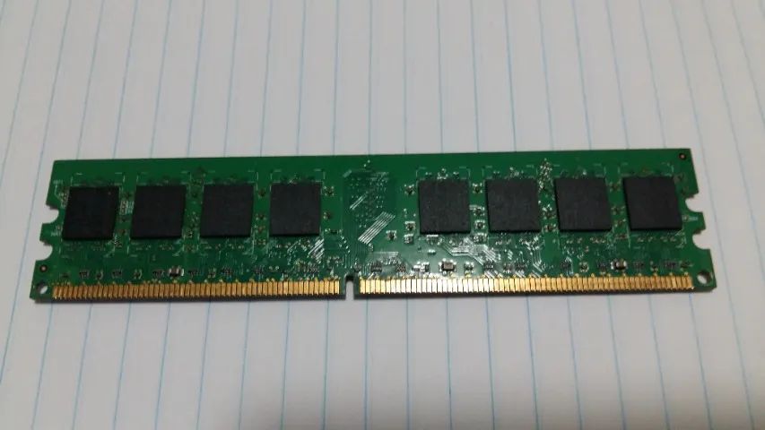 Memoria Kit com 2 Pentes de 1GB cada DDR2 Total 2 GB - Foto 3