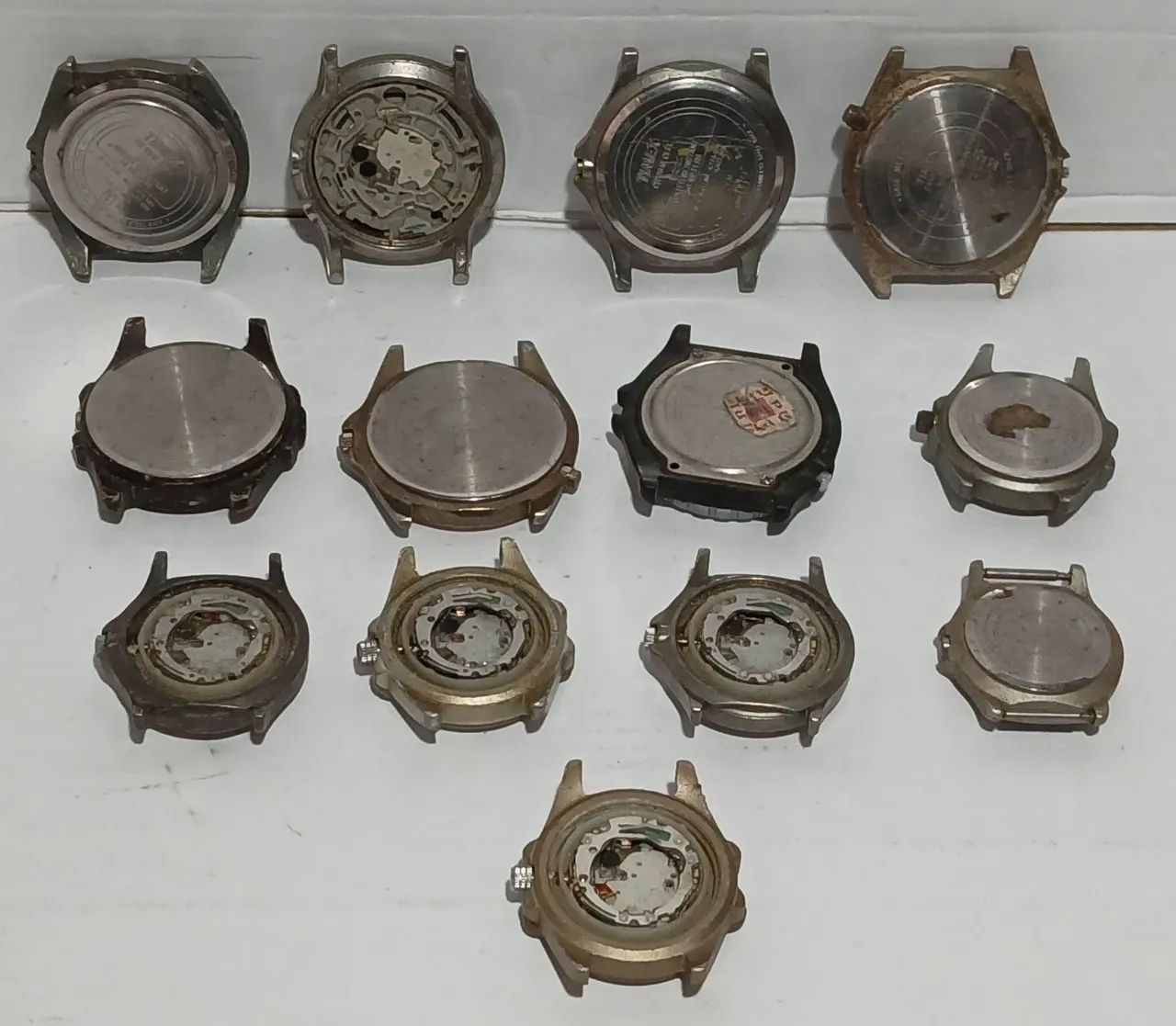 Lote com 13 relógios timex (Para retirada de peças) - Foto 2