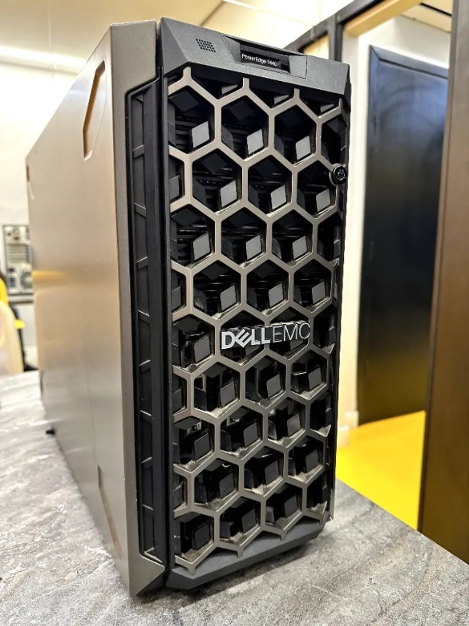 Servidor Dell Poweredge T440 - Excelente Estado  - Foto 2