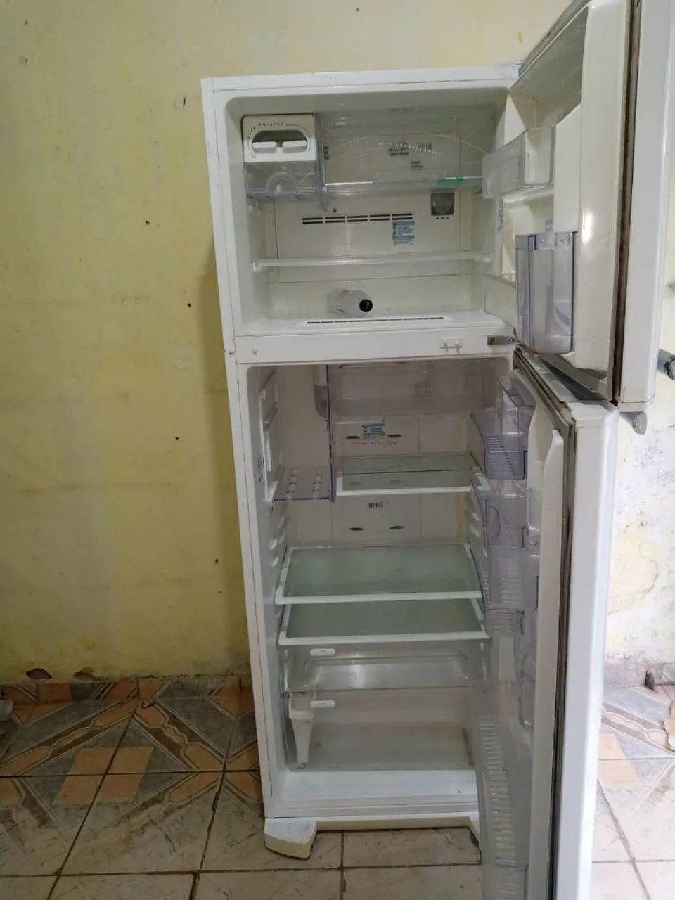 Geladeira Eletrolux  - Foto 4