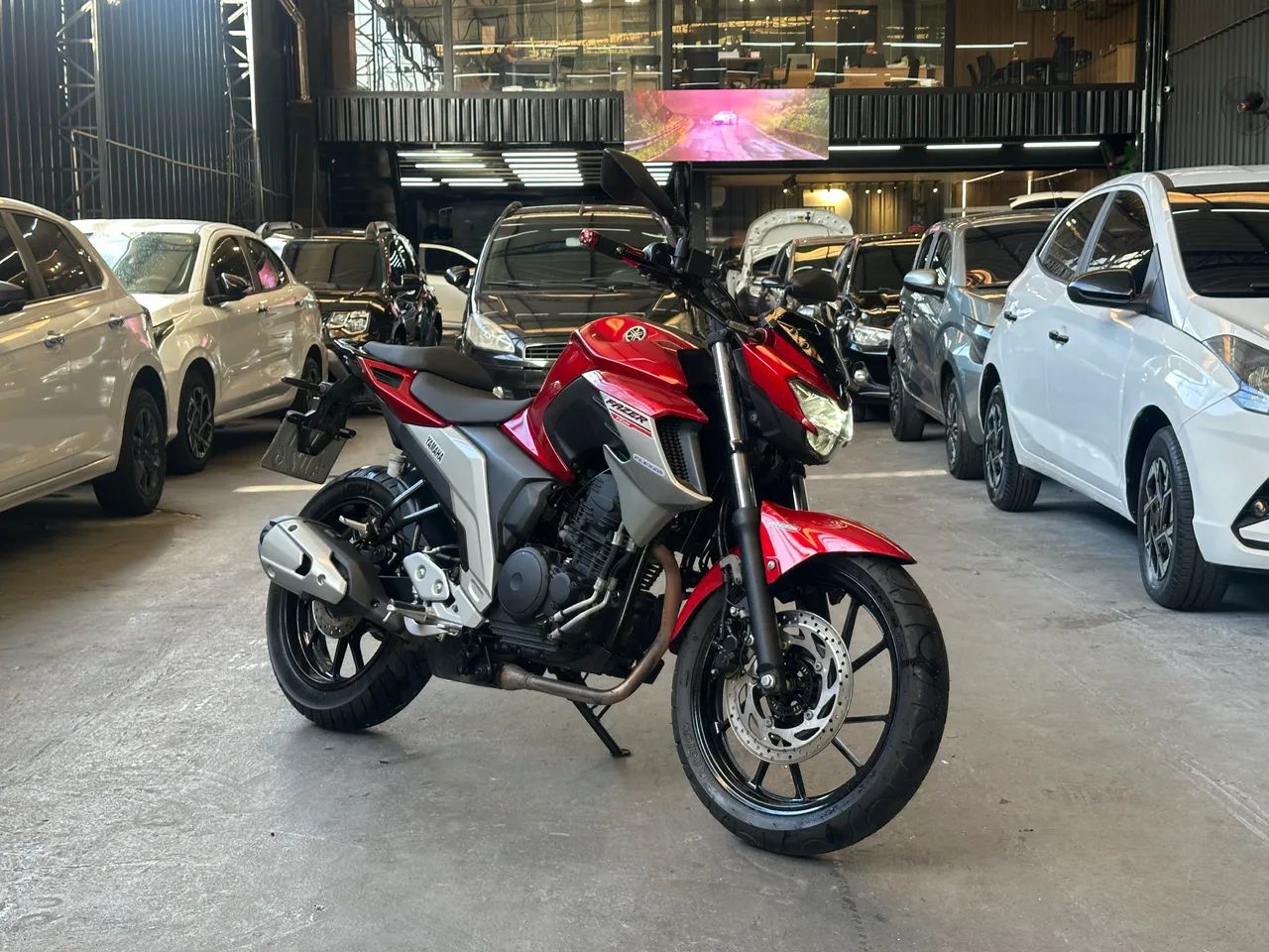 FZ25 2021