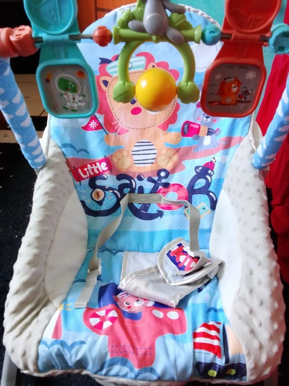Cadeirinha de bebê vibra e canta  balanço  - Foto 3