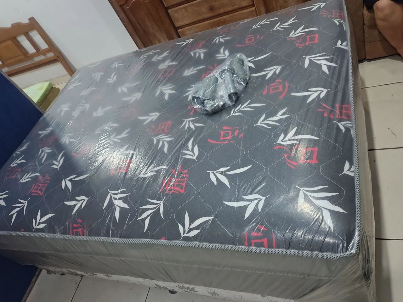 CAMA BOX CASAL DE MOLAS ENSACADAS NOVA R$580 ENTREGA GRÁTIS  - Foto 4