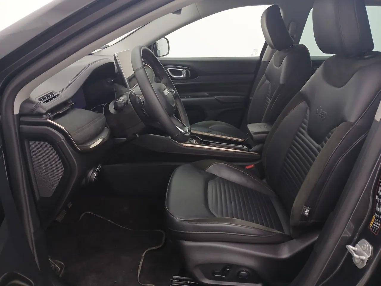 Jeep Compass LIMITED T270 1.3 TB 4x2 Flex Aut, foto 16 de 18