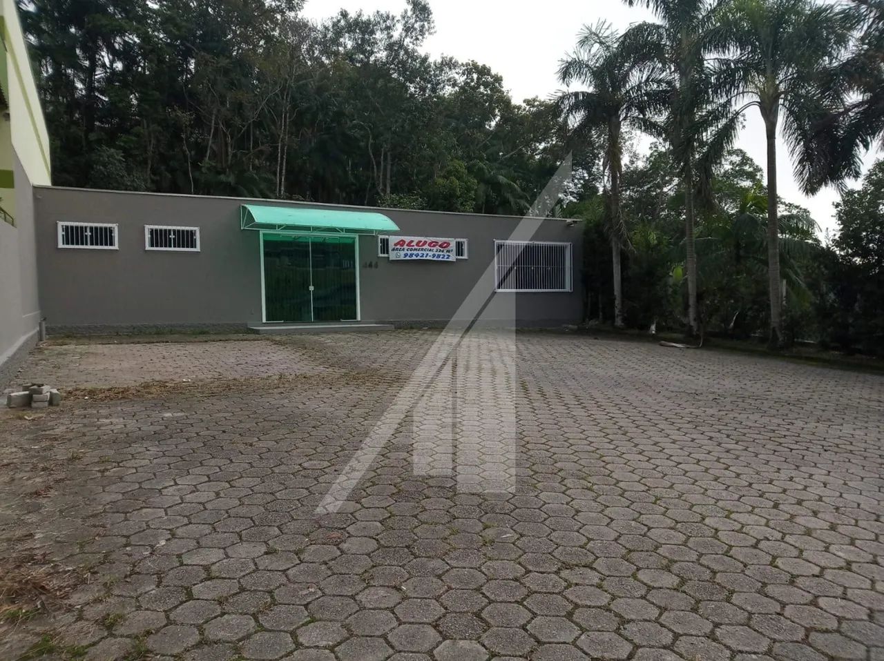 Sala comercial com 220 m² - Foto 2