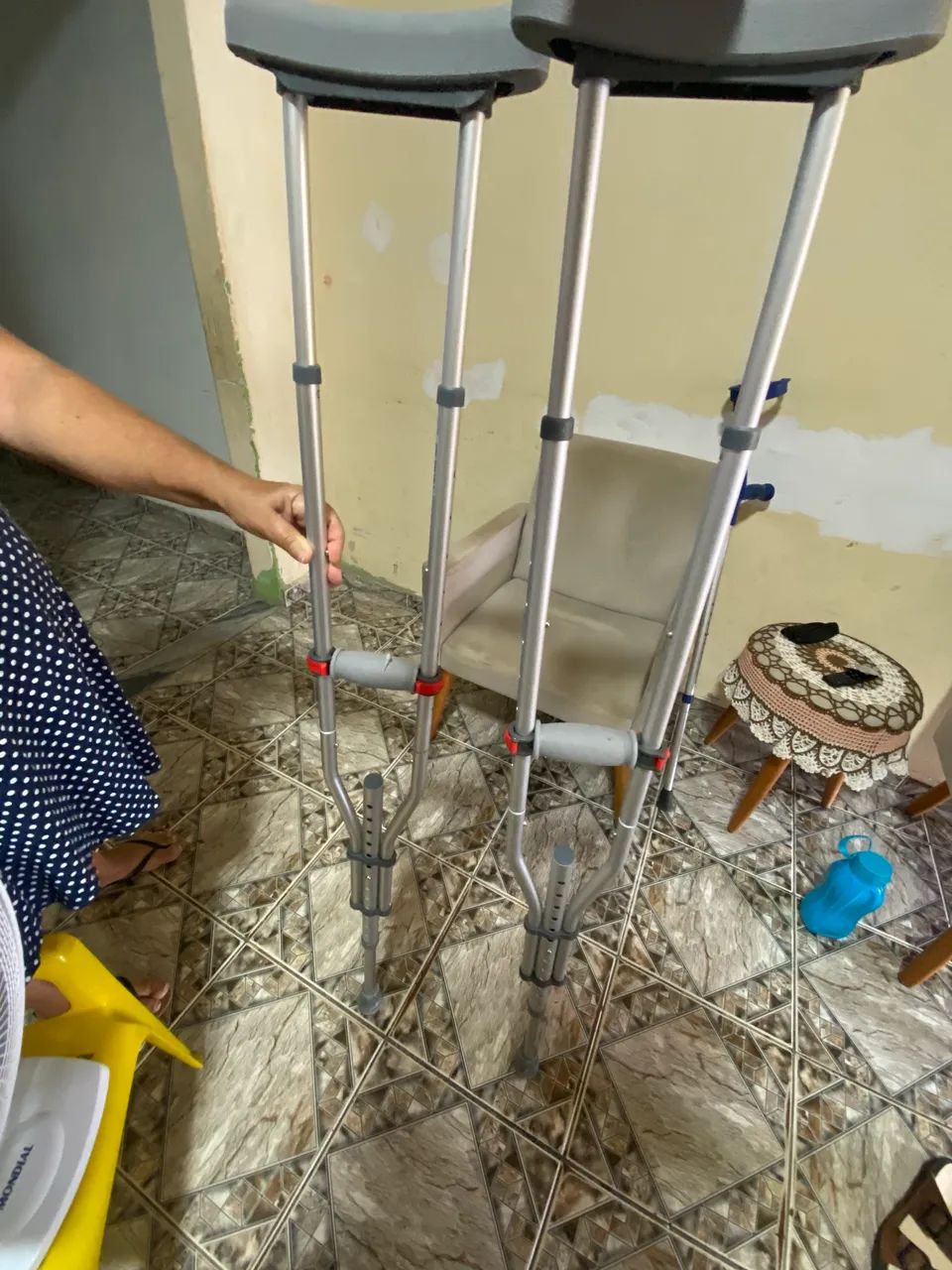 Muletas de Alumínio Reguláveis Novas 