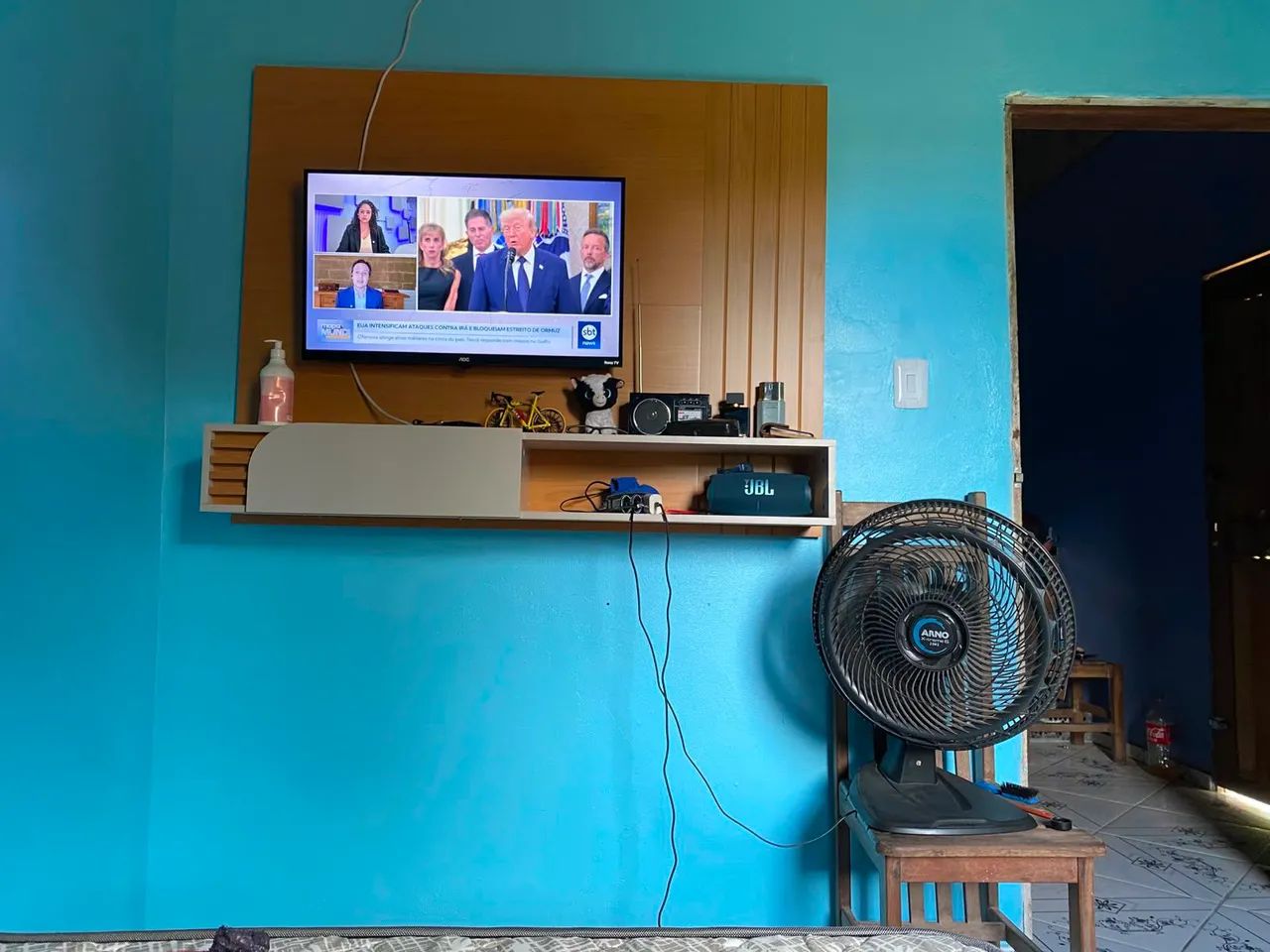 TV 32 polegadas nova + painel pra vender logo! - Foto 2