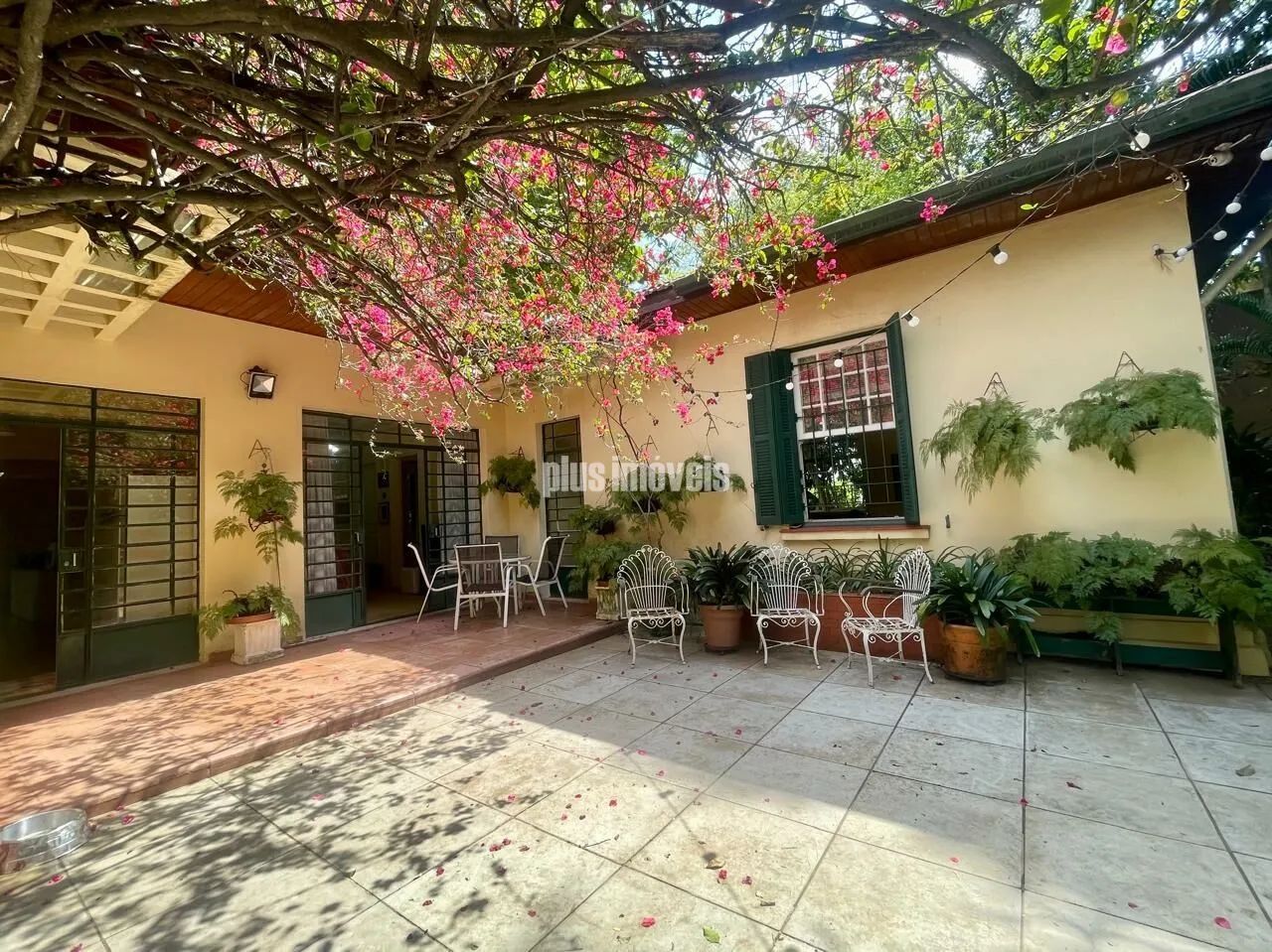 Encantadora Casa Térrea de 410 m² em Indianópolis - Foto 4