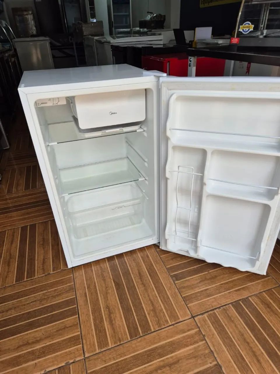 Frigobar Midea 122 litros  - Foto 2