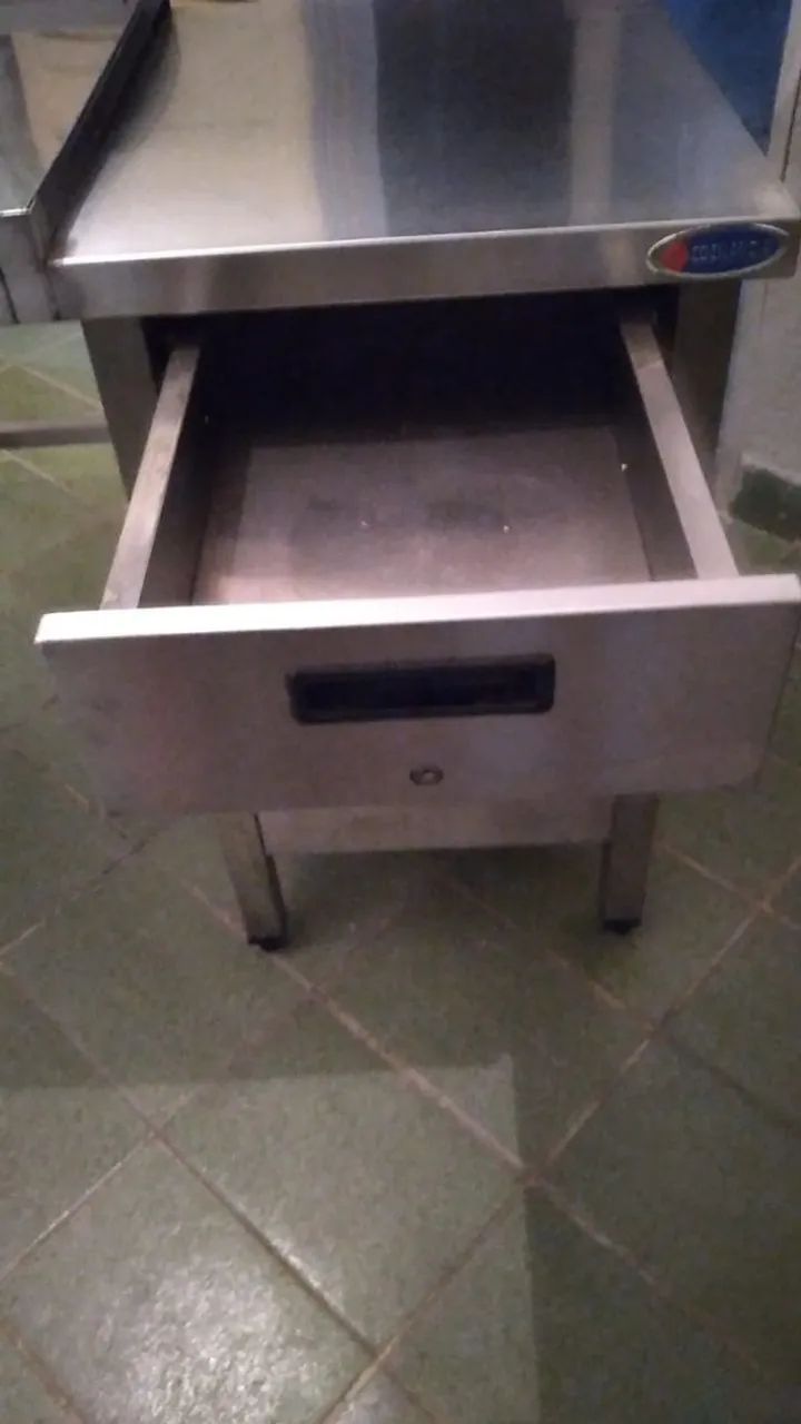 Mesa de Inox para cortar Frango - Foto 3
