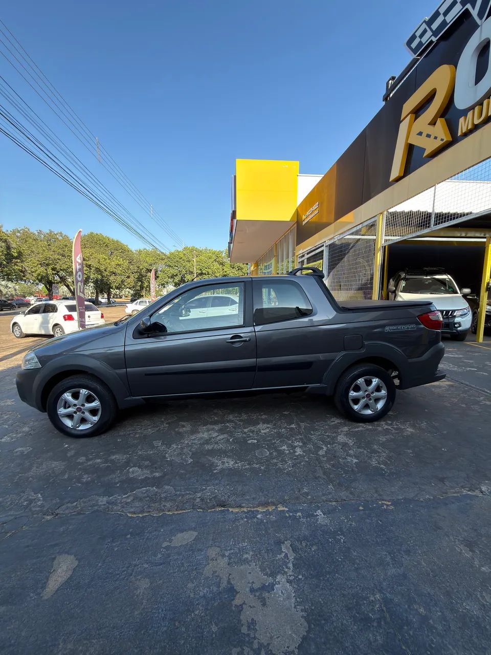 Fiat Strada Freedom 1.4 Flex 8V CD 2020 - Foto 3