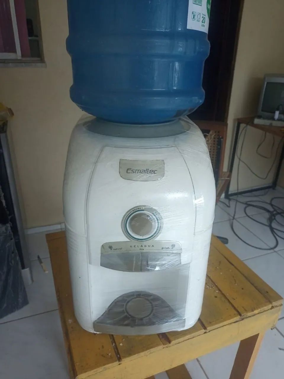 Gelagua de mesa