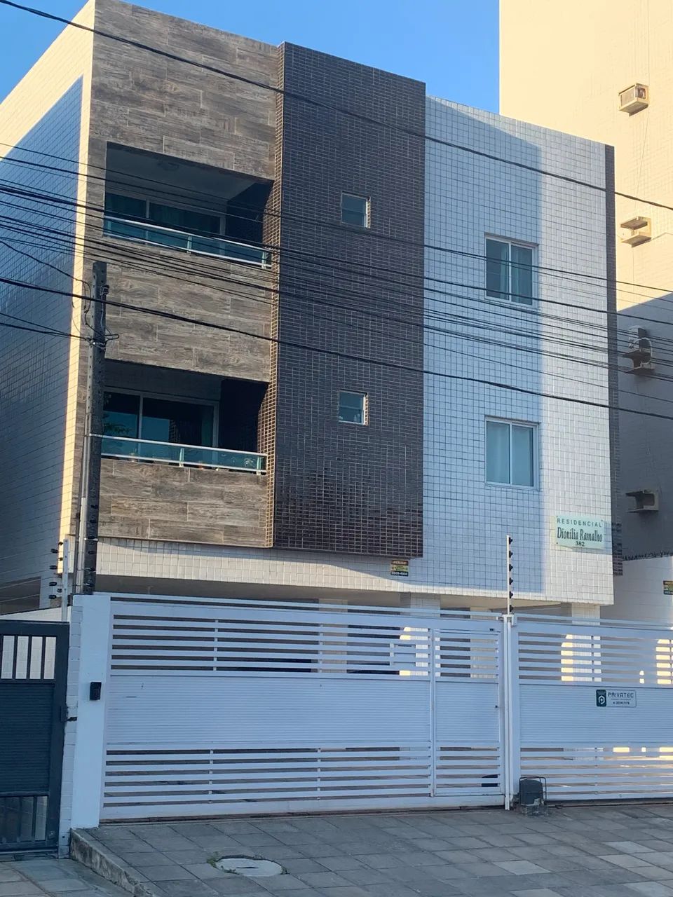Alugo apt térreo no Bessa