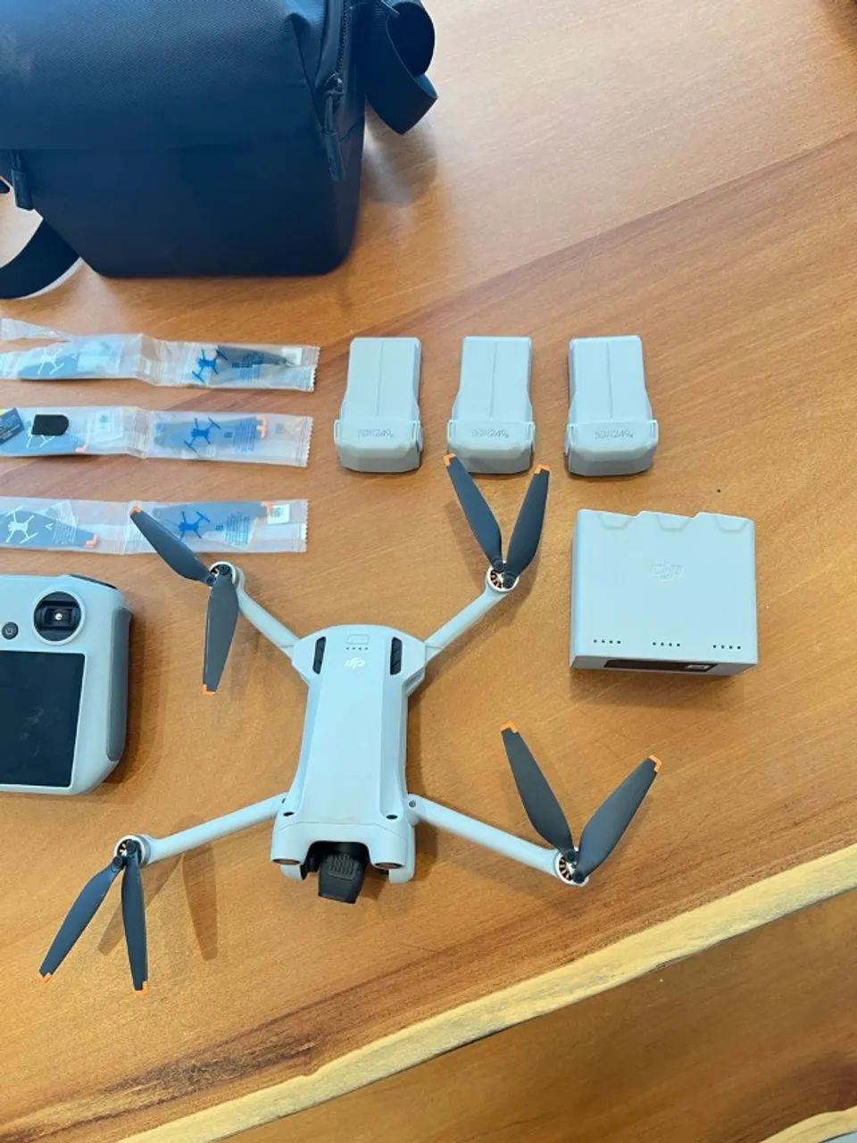 Drone Dji Mini 3 Pro Combo Fly More +Controle com Tela420251794744299522