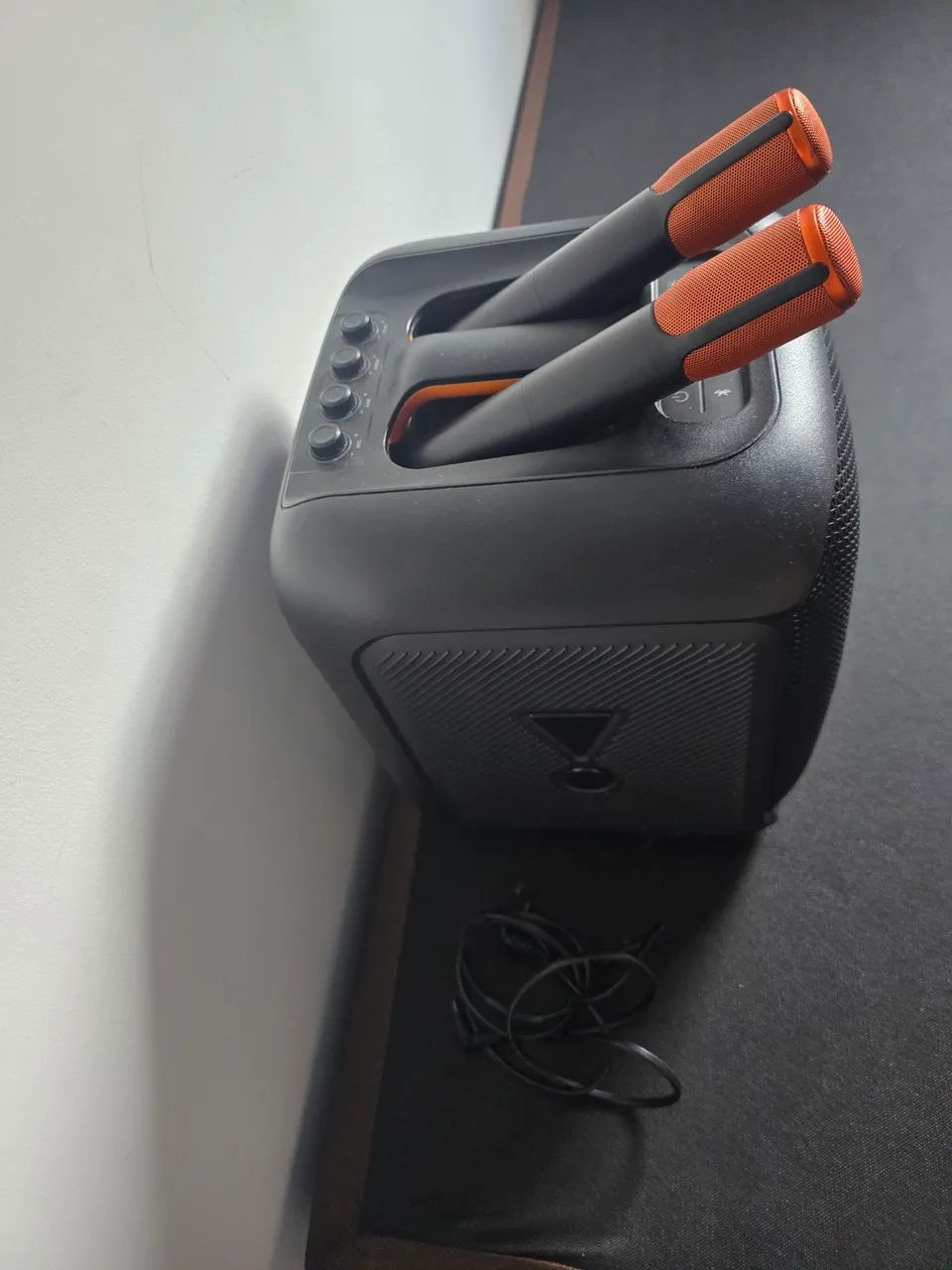 JBL Caixa de som com 2 microfones - Foto 3