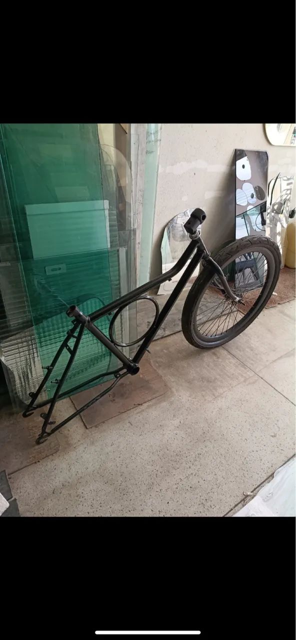 Vende-se quadro de monark 