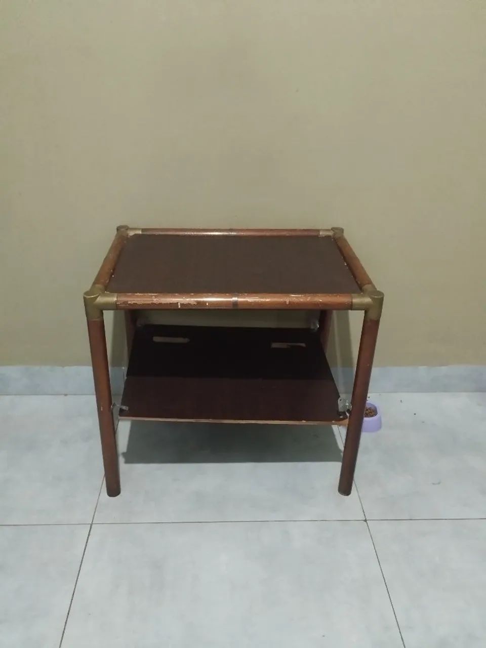 Mesa de canto MDF usada com defeito