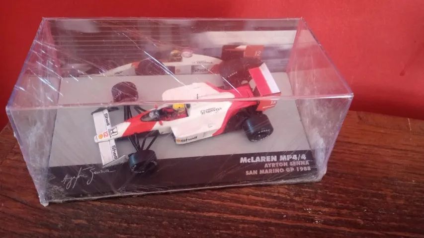 MacLaren Senna MP4-4 1:43  - Foto 4