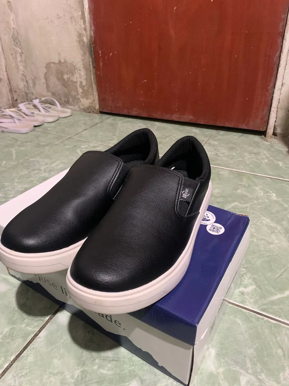 SAPATO SPORT PRETO - N° 41 - Foto 4