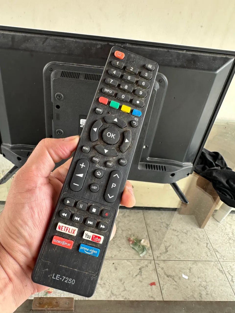 Tv Philips 28 para retirada de peças  - Foto 2