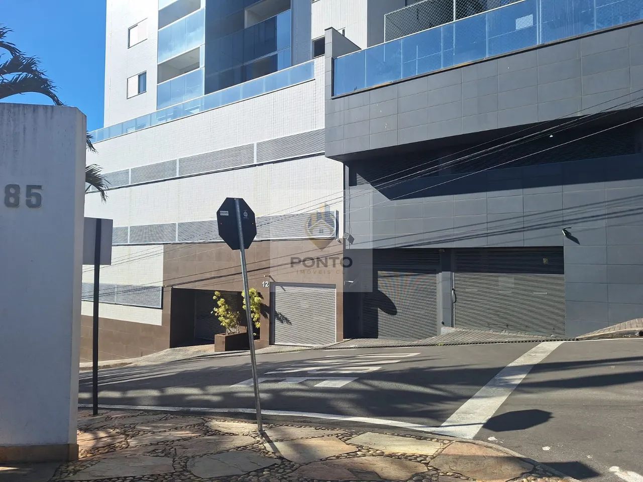 Excelente apartamento com área privativa e 2 vagas