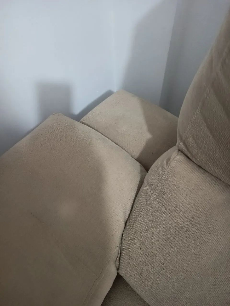 Sofá 4 lugares.bem conservado.sem.nenhum detalhes. - Foto 5