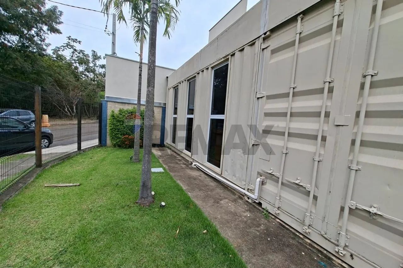 Imóvel Comercial de Esquina em Amparo  Arquitetura Container, 3 Vagas e Excelente Localiza - Foto 4