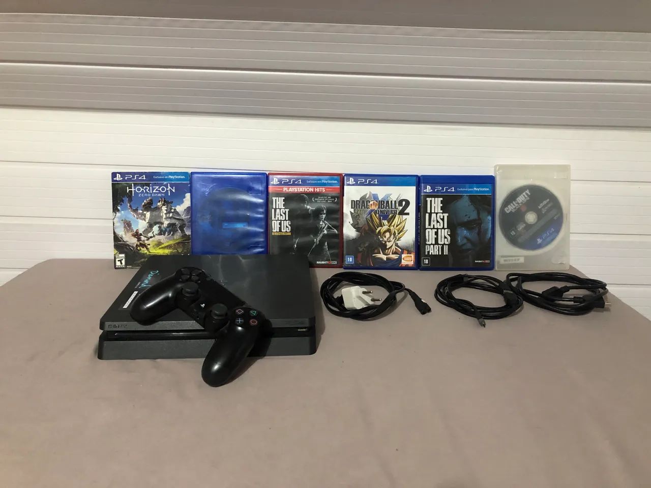 PS4 SLIM + 6 Jogos