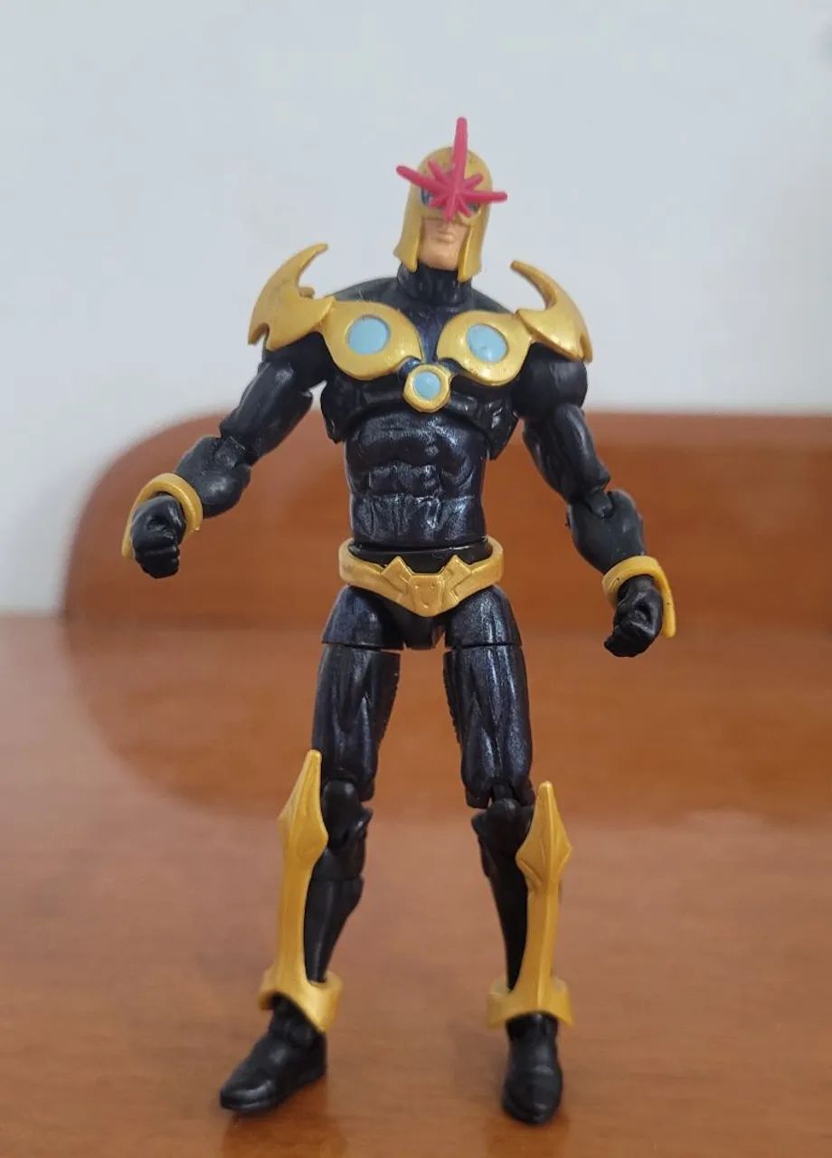 Figura Super Nova Marvel Universe Hasbro 3.75 