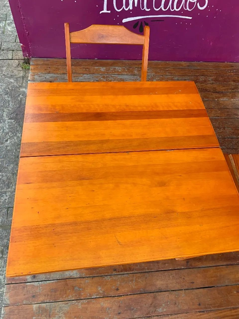 Conjunto de mesa e cadeiras madeira maciça.  - Foto 3