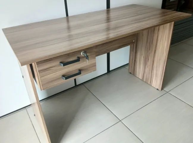 Mesa para escritório - Usada bem conservada (vai desmontada) - Foto 5