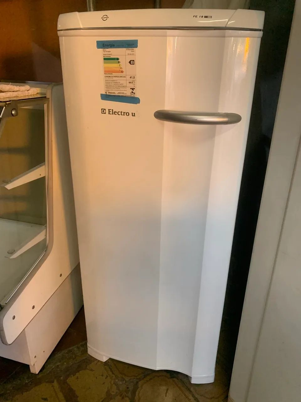 Freezer vertical Electrolux    - Foto 5