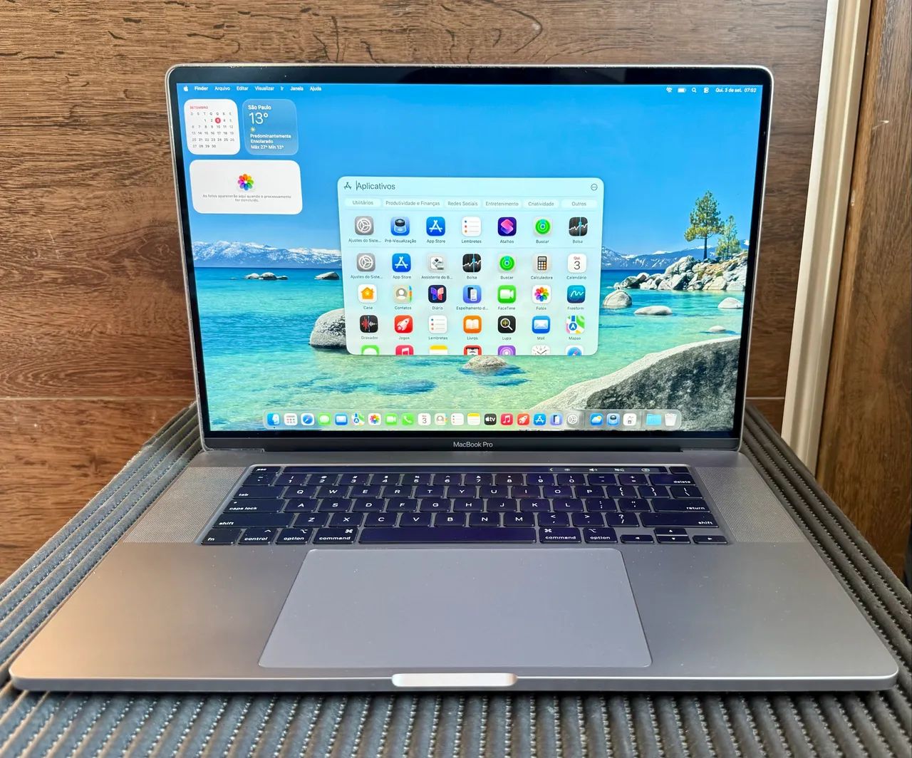 MacBook Pro 16