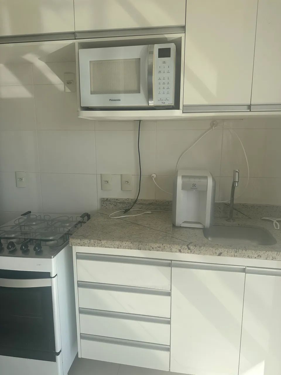 1apto com sacada todo mobiliado ,ar condicionado na sala e quarto - Foto 2