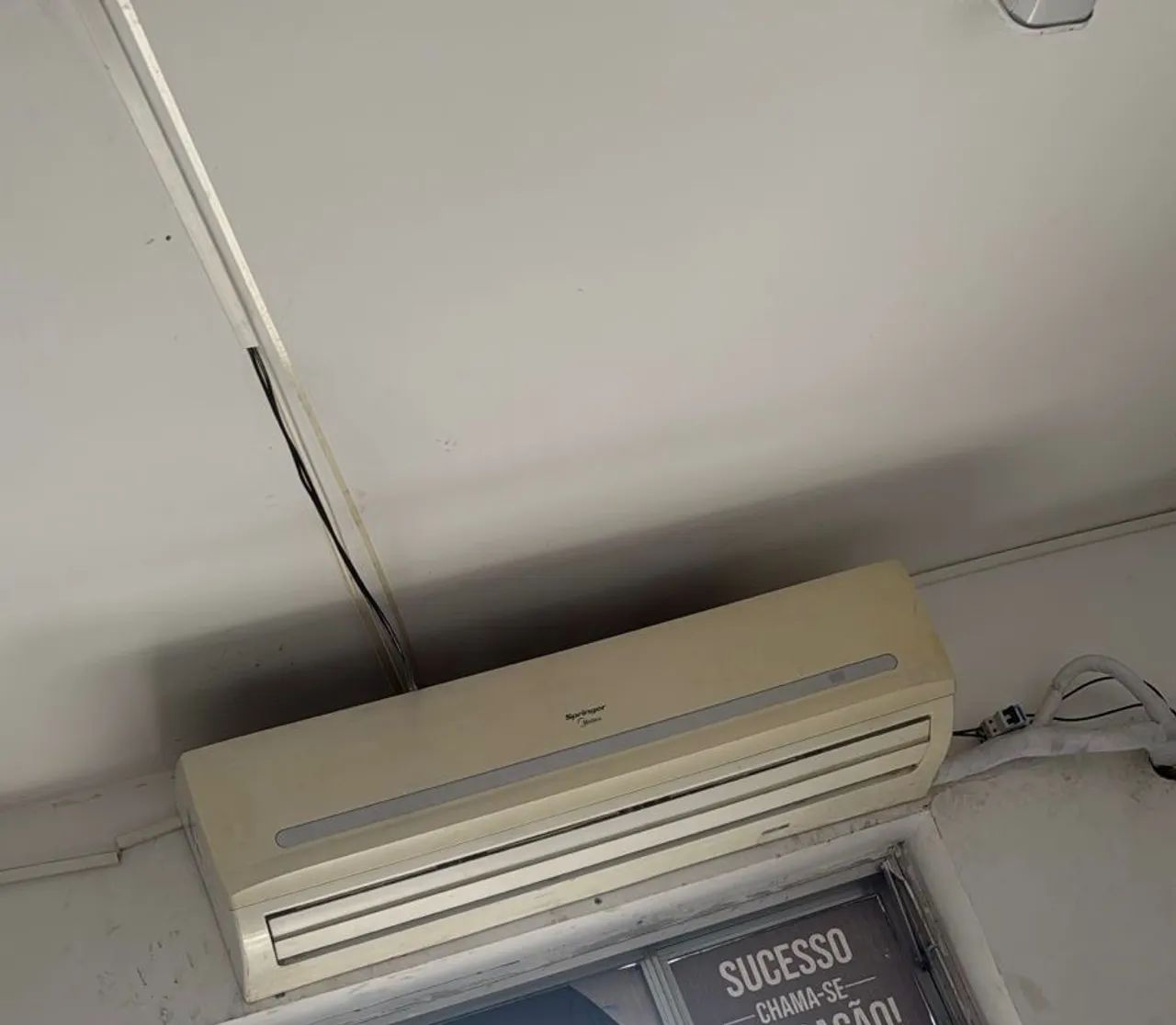 Mini Refrigerator442917377435904005
