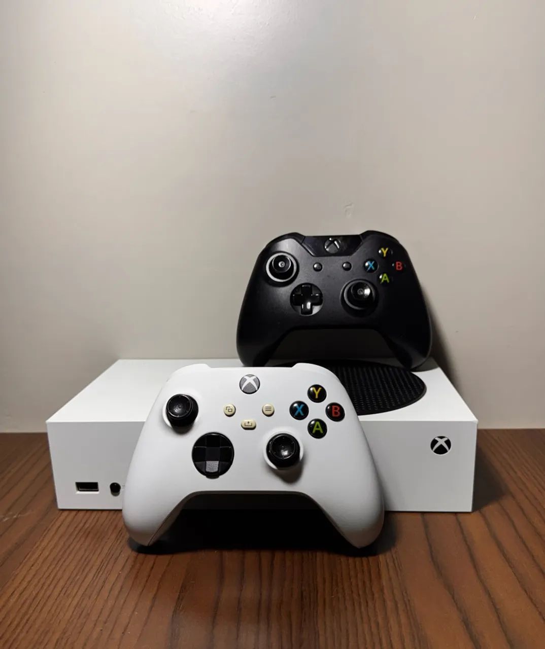 xbox series s com 2 controles