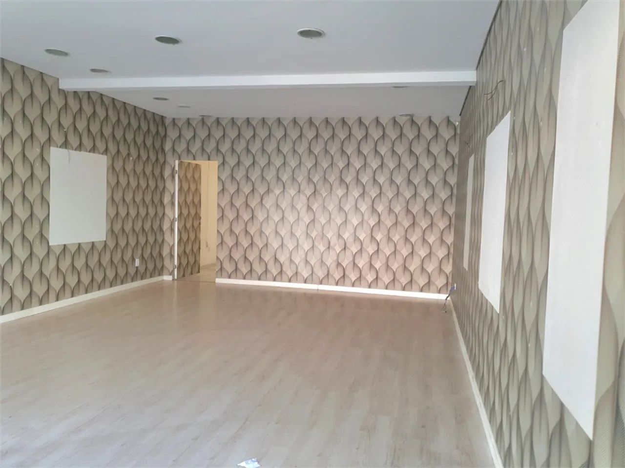 Salão comercial no térreo para locação no Centro de Vinhedo - SP. - Foto 4