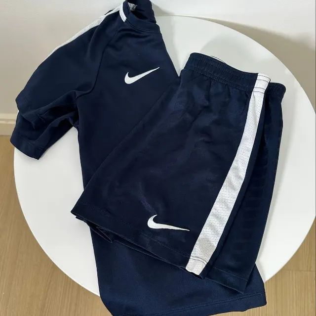 conjunto esportivo nike infantil