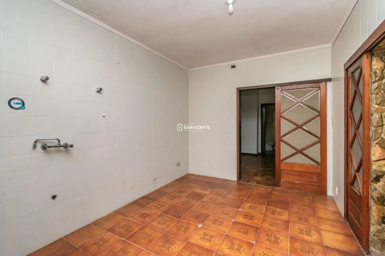 Casa Comercial com estacionamento - Foto 2