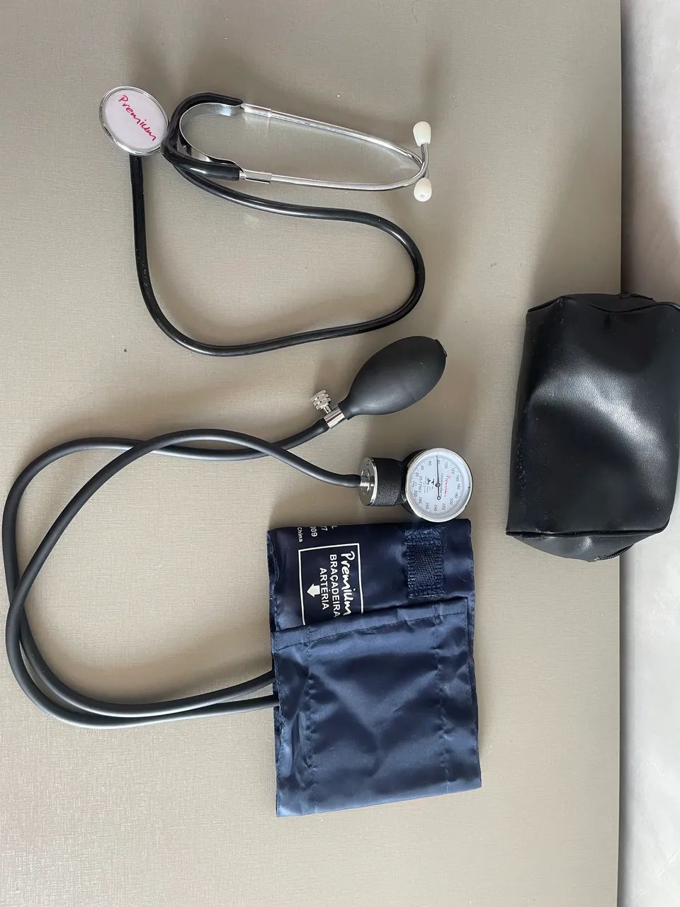Kit Esfigmomanômetro + Estetoscópio