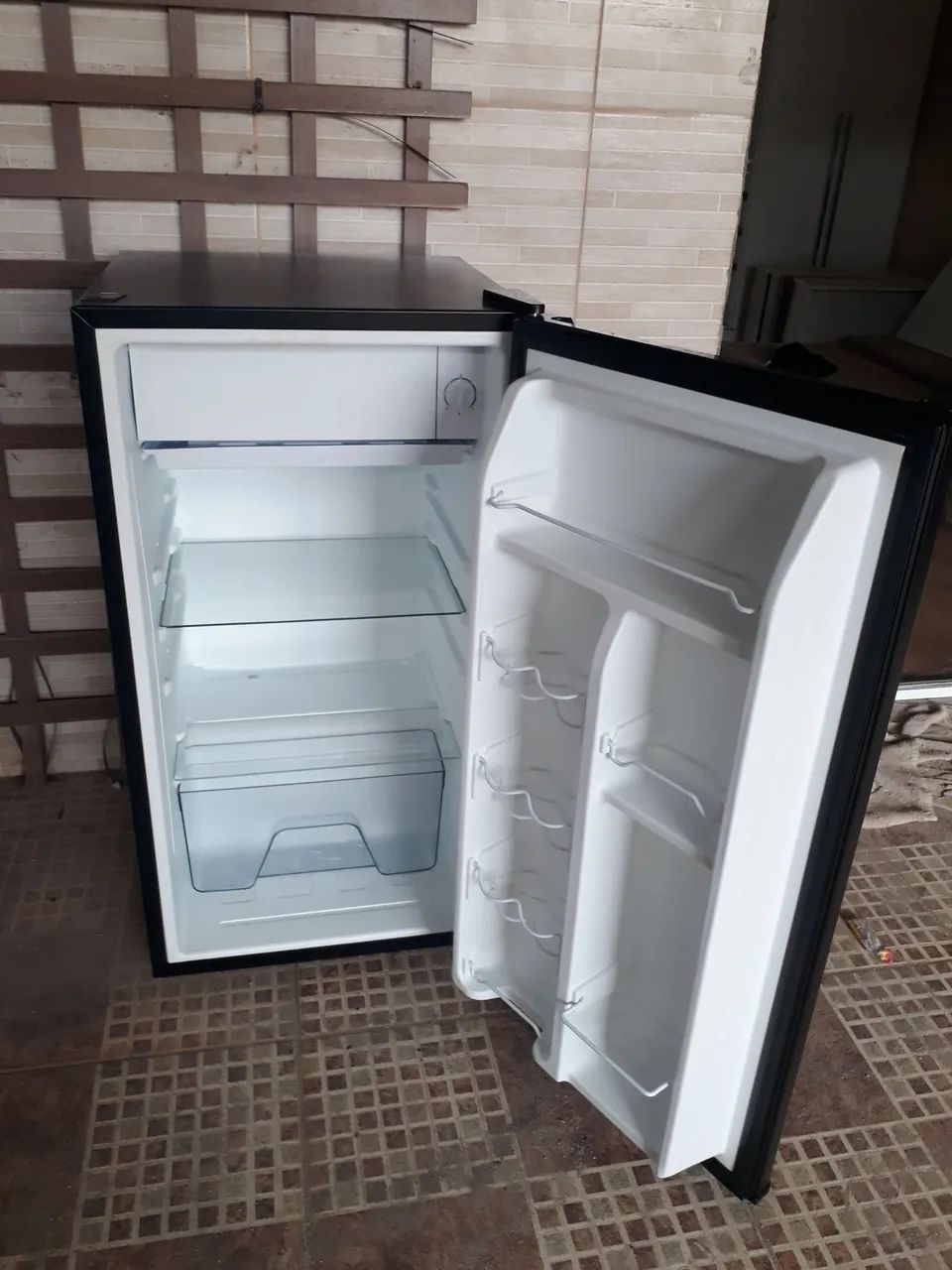 Frigobar Black EOS impecável  !!! - Foto 2